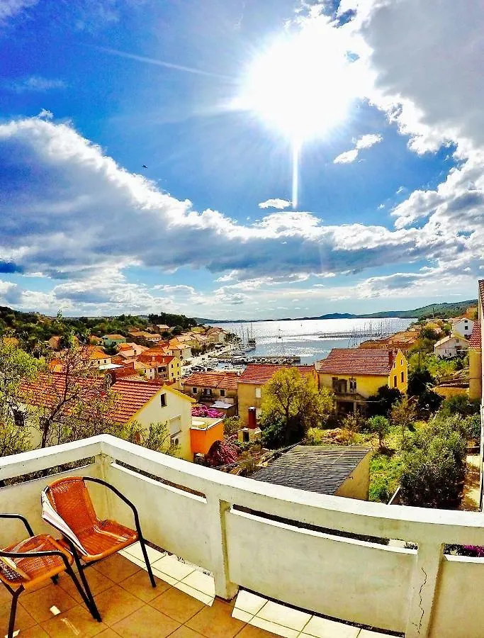 Sali Modern Seaview Apartment 0*,  Croatia